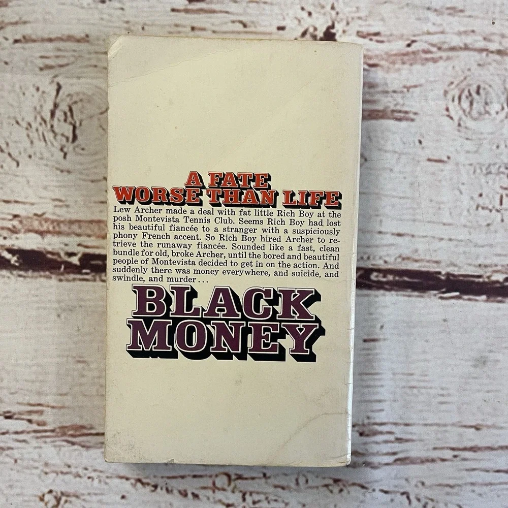 Black Money‎ by Ross MacDonald Vintage 1973 Bantam Paperback Lew Archer